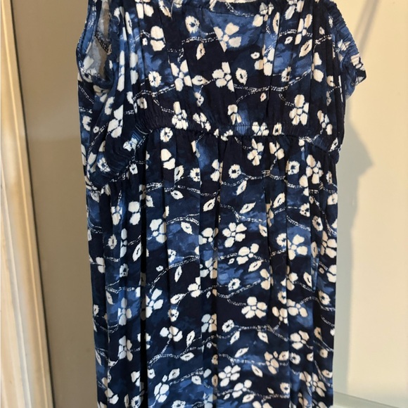 Little GirlsDress slightly worn - Picture 3 of 3